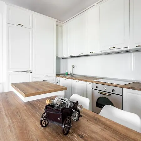 Apartment Sns Regal Mamaia