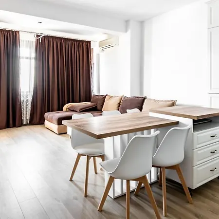 Sns Regal 公寓 马马亚