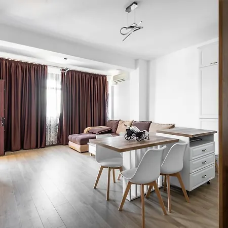 Sns Regal Apartment *