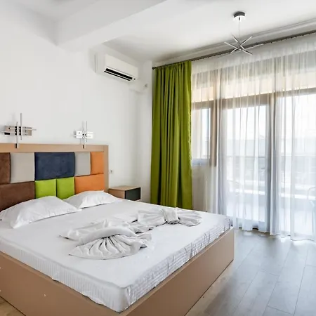 Apartment Sns Regal *